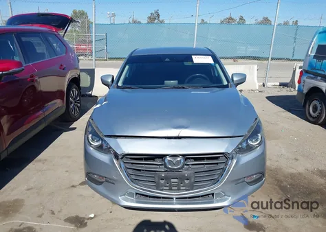 2018 Mazda Mazda3 Touring z USA, uszkodzony, nr VIN 3MZBN1V3XJM257858